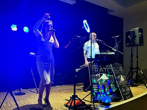 Performance under blue lighting